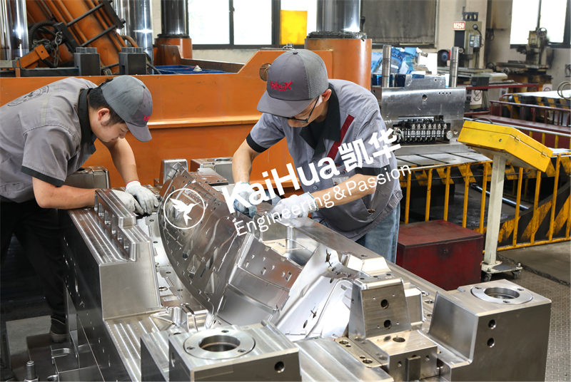 7-Automotive Mold Maker Manufacturer