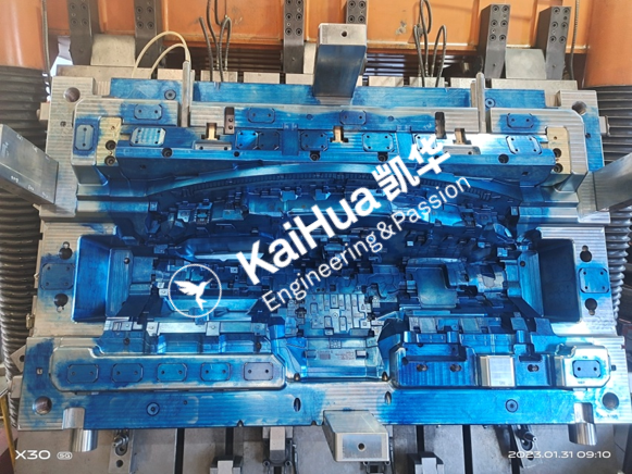 Automobile Dashboard Mould2