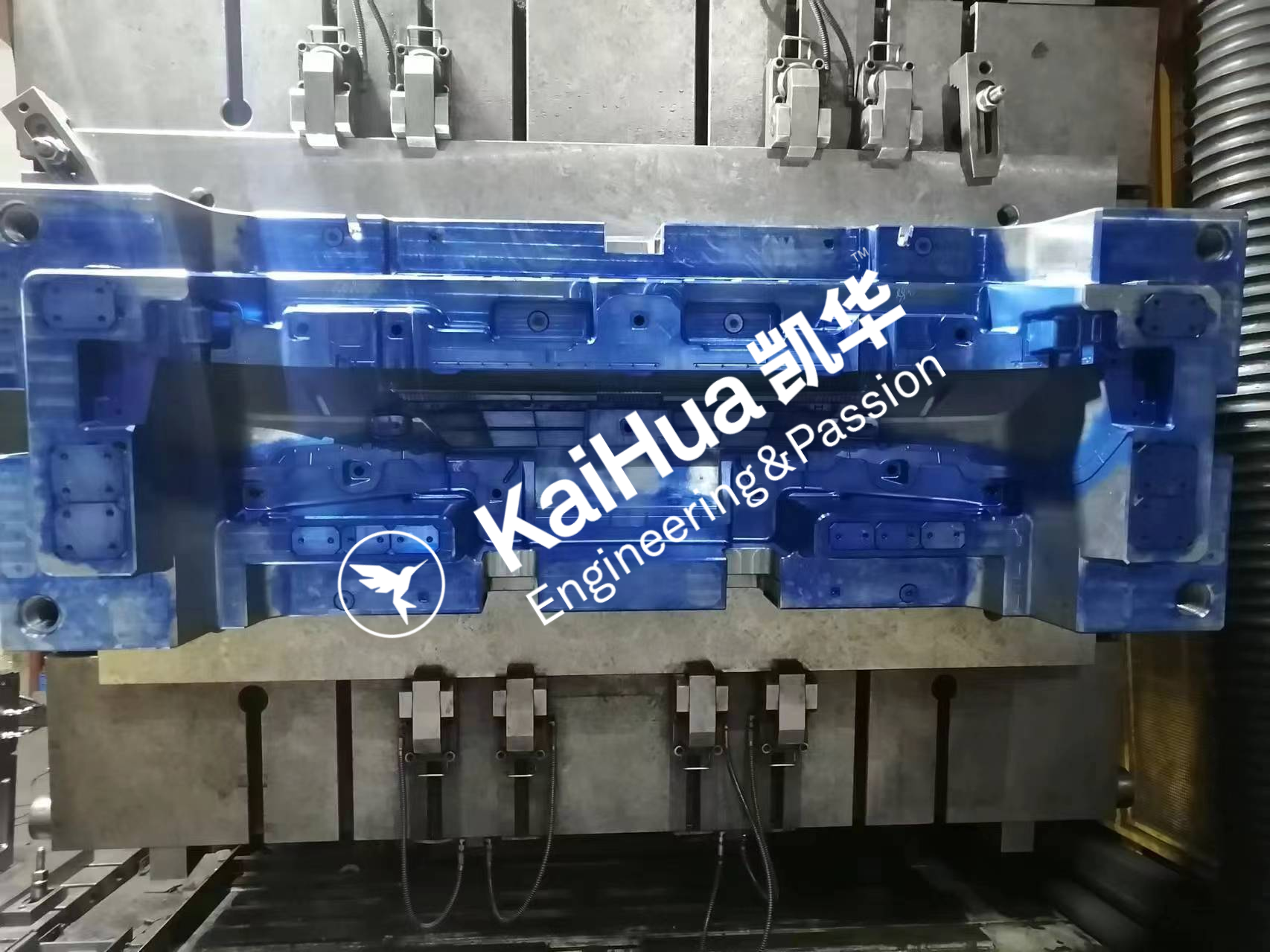 Car Front Bumper of Plastic Injection Mold5