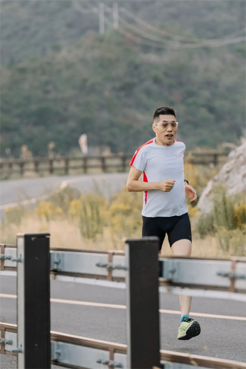 Deep-Draw Thin-Wall Car USB Carrier Automotive Accessory