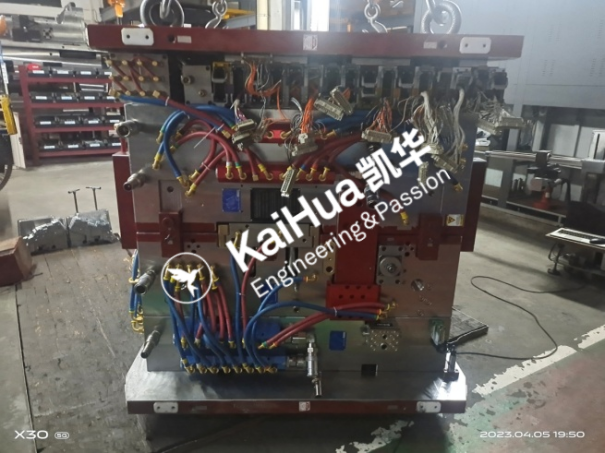 EV battery case injection mold1