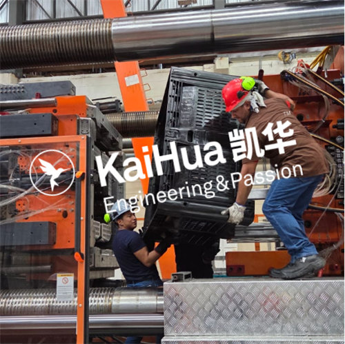 Kaihua-hot-runner-system-large-logistics-container-mold-operation