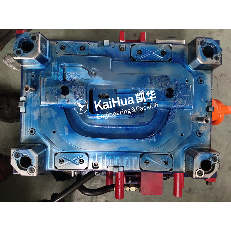 Plastic Auto Handle Injection Mould 1