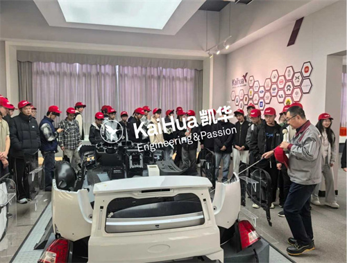 one-mentor-multiple-apprentices-mold-teaching-session